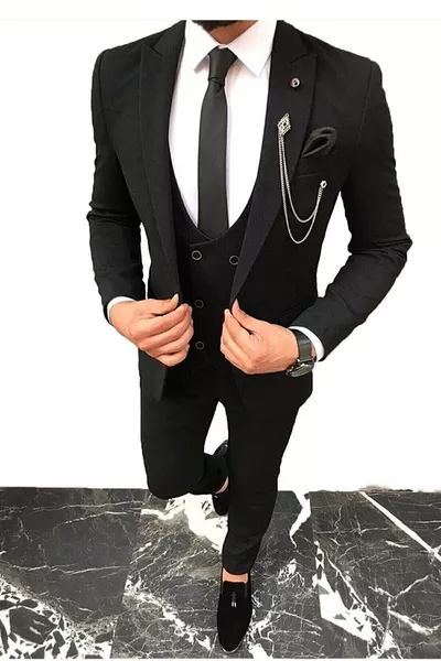 Abito Slim Fit Nero a Taglio Stretto (Cravatta, Pochette e Fiore da Taschino in Omaggio).