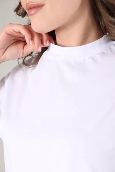 % Organik Pamuk Kadın Beyaz Basic Ribana'lı Dik Yaka Örme T-shirt