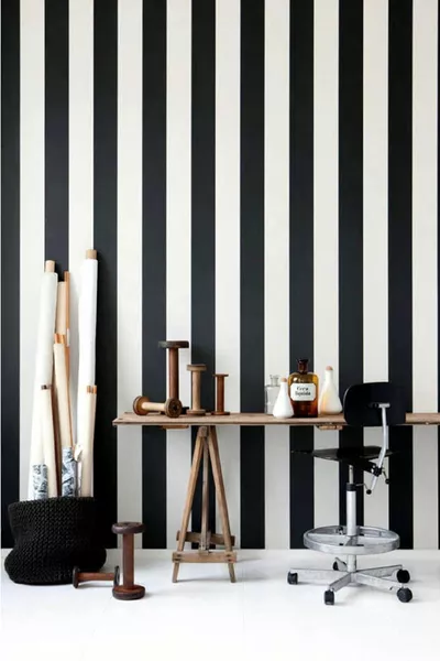  Thick Striped Black and White Exclusive Wallpaper (5 m²)