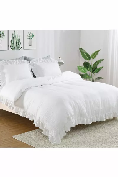 Комплект постельного белья на двуспальную кровать с белыми оборками, % хлопок