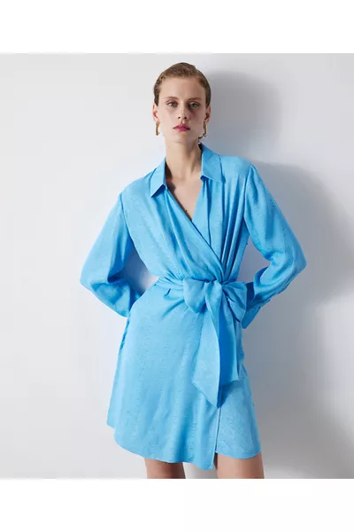 فستان قصير بحياكة جاكار