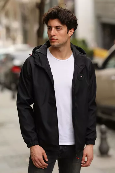 معطف مطر رجالي أسود مبطن بغطاء للرأس وجيوب - سترة مقاومة للرياح