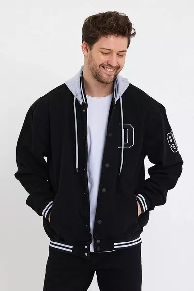 Мужская сезонная удобная и стильная черная джинсовая куртка с капюшоном в стиле колледж