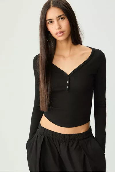 Тениска с копчета