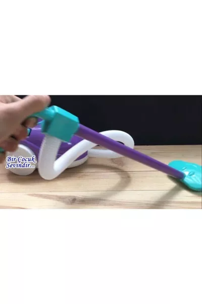 Игрушечный милый пылесос