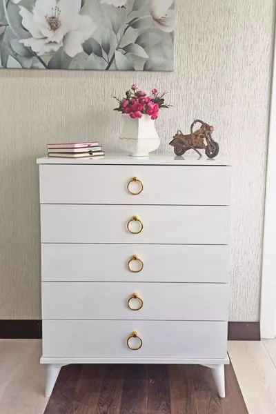 خزانة 5 أدراج ذهبية