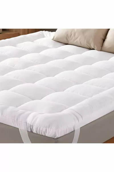 Per letti rigidi, materassino imbottito quadrato con angoli elasticizzati da  g, con 2 federe in regalo