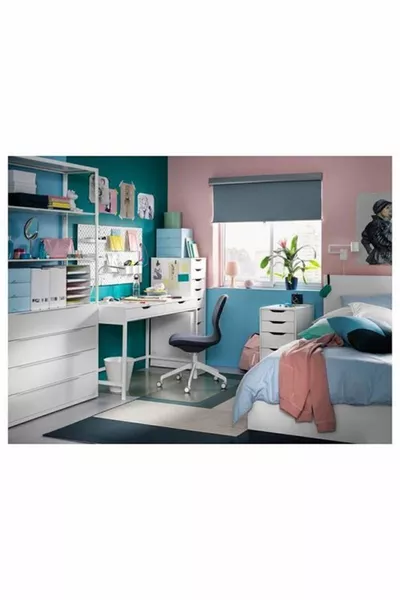 أليكس كيسون، أبيض