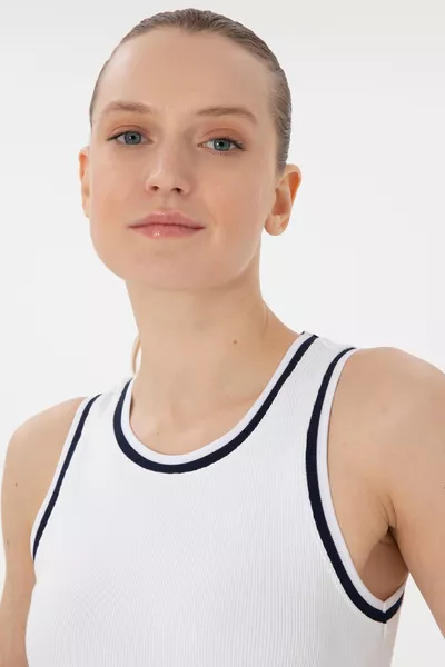 Women's White Sleeveless Crew Neck T-Shirt 