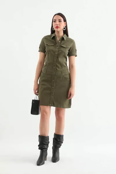 فستان جينز نسائي بأزرار بلون الزيتوني