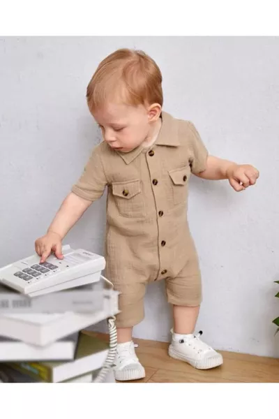 Unisex Baby- & Kinder-Musselin-Strampler mit Holzknöpfen und Taschen,  % Baumwolle – Beige