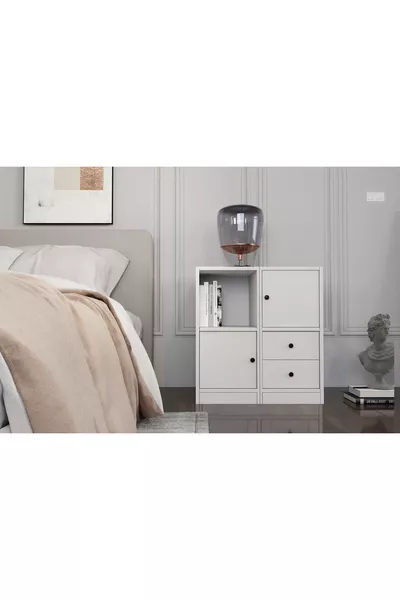 طاولة سرير بيضاء ببابين ودرجين مع رف بدون شرائح