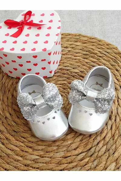 One Princess Model Silberfarbe Baby Mädchen Leder Loafer Stiefeletten