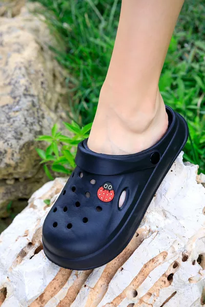 Pantofole da donna nere 