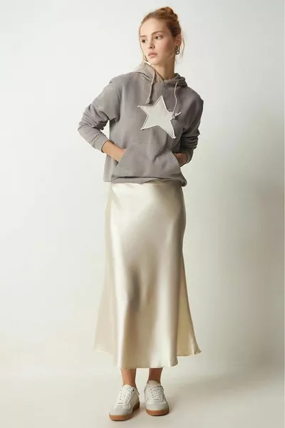 المرأة الفانيليا الساتان سطح تنورة متوسطة الطول مع الخصر المطاطي 