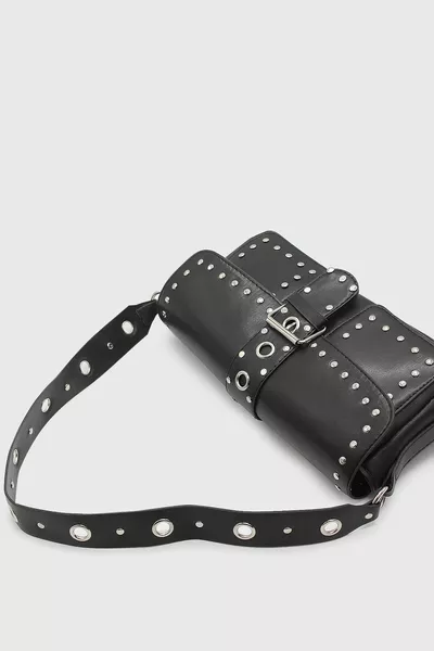 Дамска черна чанта с телбод