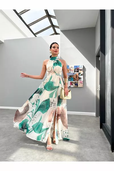 Robe à motifs à col dos nu fendu