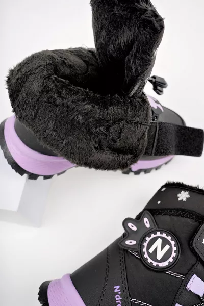 Schwarze fliederfarbene Pelzstiefel für Mädchen