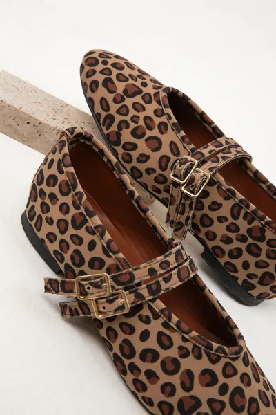 شقق الباليه ليوبارد للسيدات 