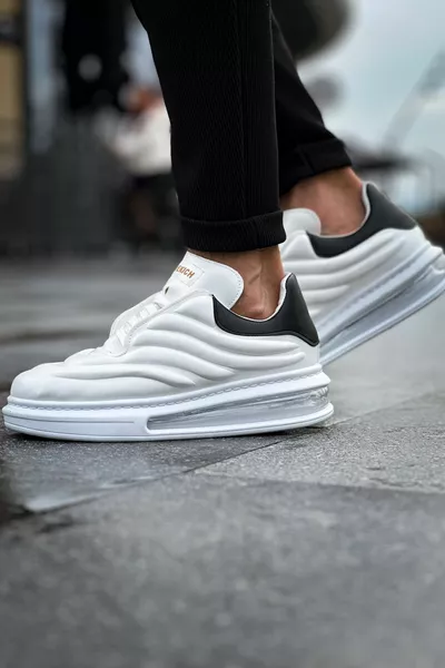  GBT حذاء سولييفو للرجال أبيض / أسود