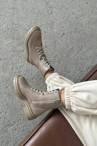 ووكر المرأة جلد طبيعي الأحذية البريدية المنك