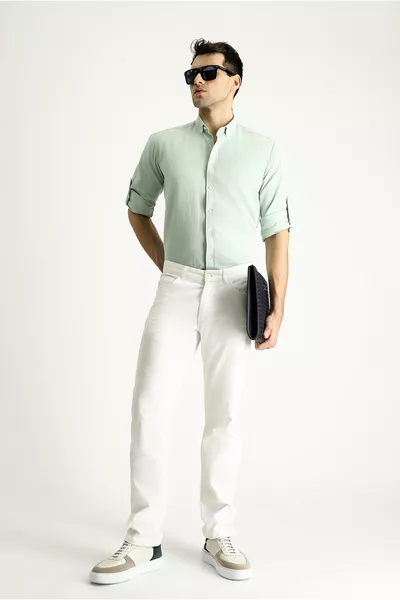 Lange Mouwen Relaxed Fit Comfortabele Snit Katoenlook Katoenen Overhemd met Knopenhals