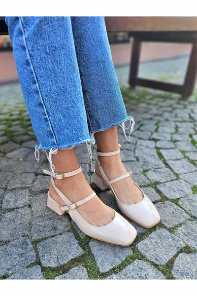 Mary Jane Narrow Fit Dark Cream Patent Leather Vintage Square Blunt Toe Thick Heels