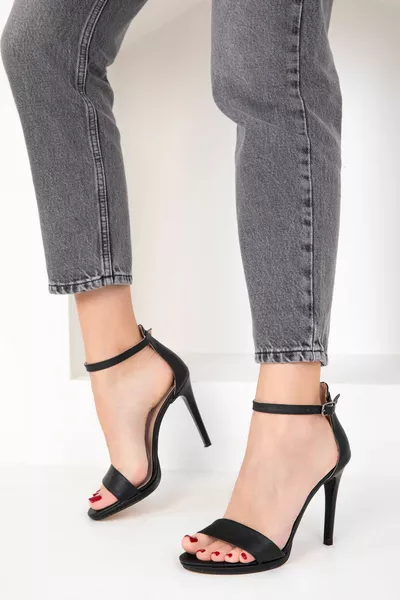 Черни дамски класически токчета 