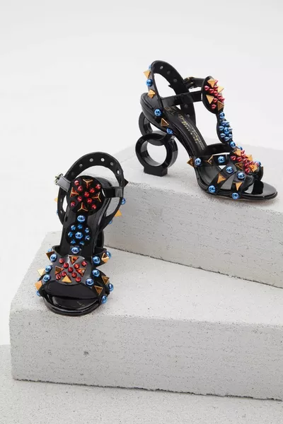 Обувь специального дизайна из натуральной кожи