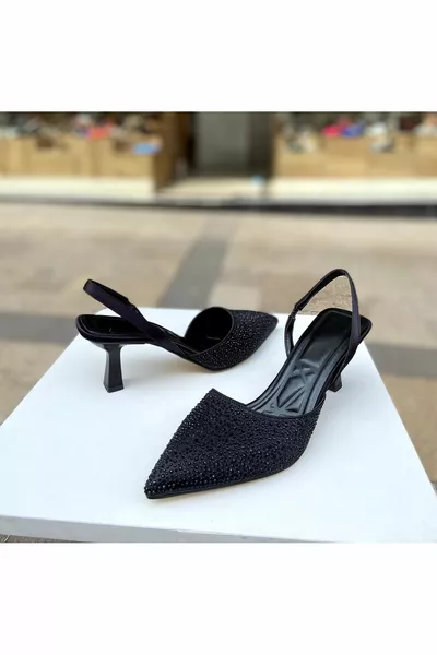 كعب 6 سم مع أحجار الساتان الأسود 