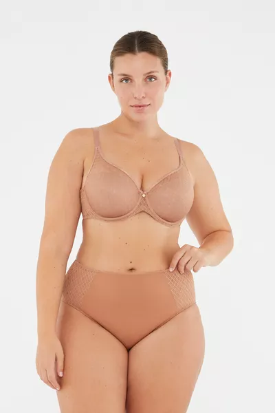 حمالة صدر بدون دعم بقوالب مصممة بلون بني قهوة