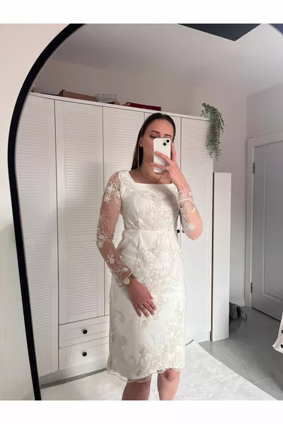 СВАДЕБНОЕ ПЛАТЬЕ WHITE PROMISE ДОЛЖНО БЫТЬ ВЫШИТО НА УРОВНЕ КОЛЕН