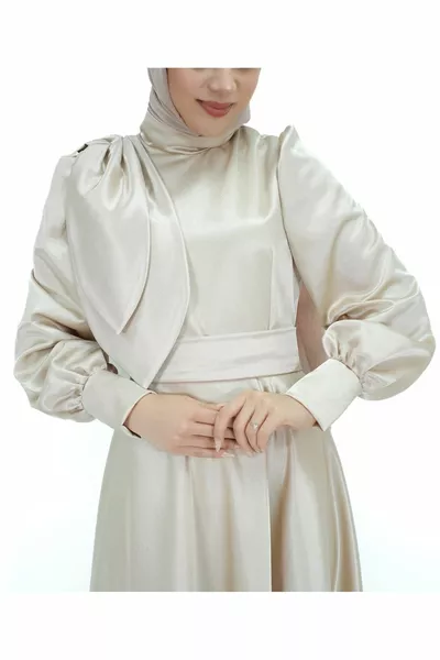 Abiti da sera in raso con cintura Hijab beige da donna