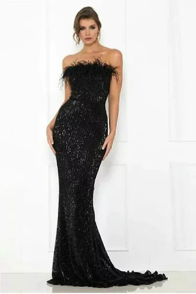 Trend Sequined Feather Detailed Evening Dress Velvet Black Dress