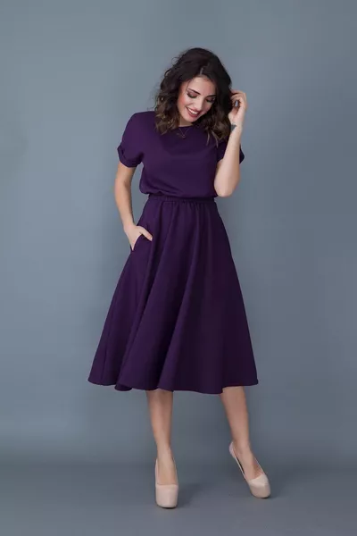 Женское платье длины миди с талией и эластичными карманами с рукавом летучей мыши