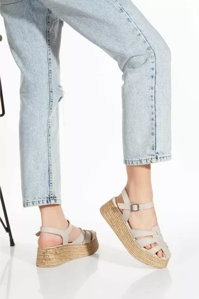 ميلا صنادل نسائية من الجلد بكعب مبطن لتقويم العظام