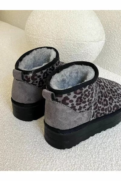 حذاء ثلجي رمادي من جلد الغزال (ميني إكس إل) أحذية نسائية