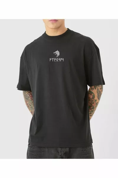 VEK KÖKBÖRÜ (БОЗКУРТ) Футболка оверсайз с уникальным дизайном и надписями на тюркских рунах