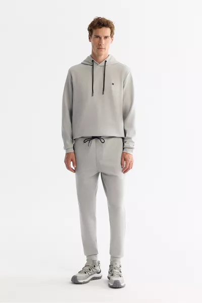 سروال رياضي رجالي رمادي بخصر مطاطي ورباط، قصّة عادية من مادة بي-ستريتش 