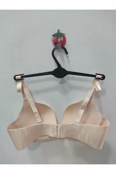 حمالة صدر جلدية كاملة الدعم بدون حشوة بقص بالليزر 