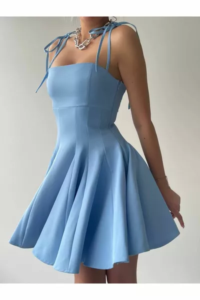 فستان أطلس صغير مع أحزمة كيلوغرام