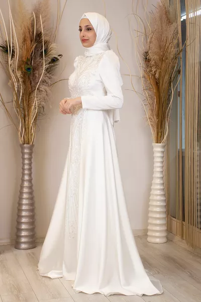 Tailed Drop Hijab Abito Da Sera Bianco