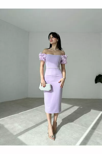 Robe midi fendue lilas à manches volantées