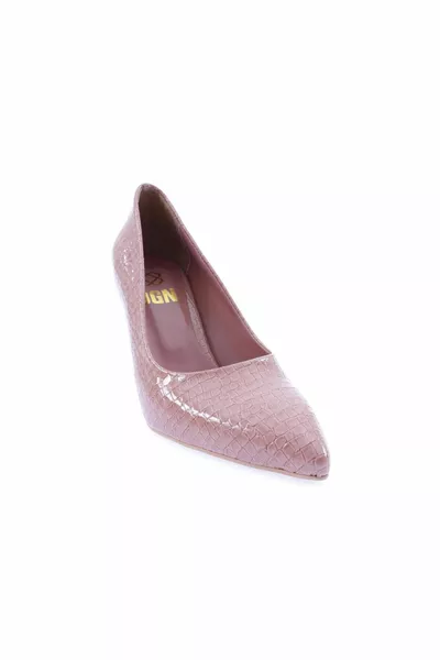 y Високи токчета със заострени пръсти с ниско изрязване