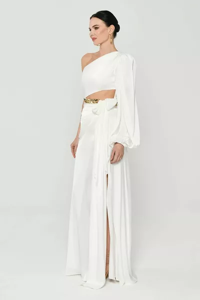 Abito monospalla con cintura a catena dettaglio finestra in vita