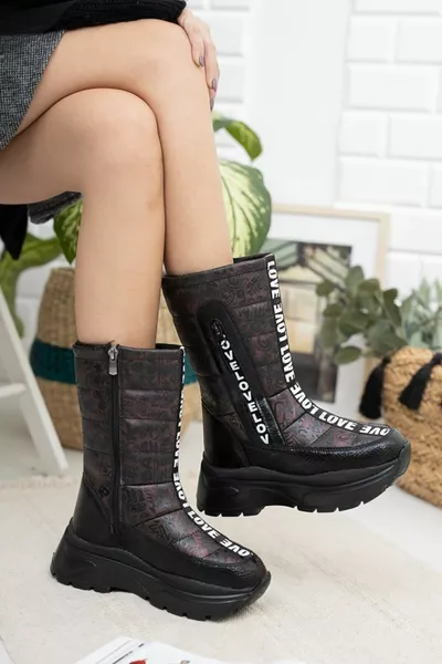 أحذية الثلج النسائية