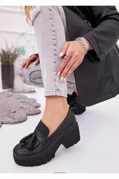 Женские повседневные туфли на каблуке с кисточками и толстой подошвой Черная кожа Обувь