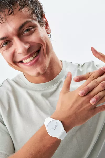  Weiße Unisex-Silikon-Armbanduhr