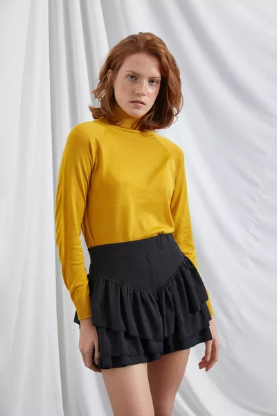 اريال المرأة السراويل السوداء تنورة