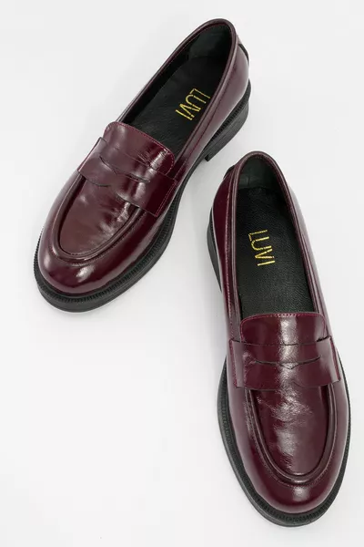 PLINE Cuir verni bordeaux Mocassins pour femmes
